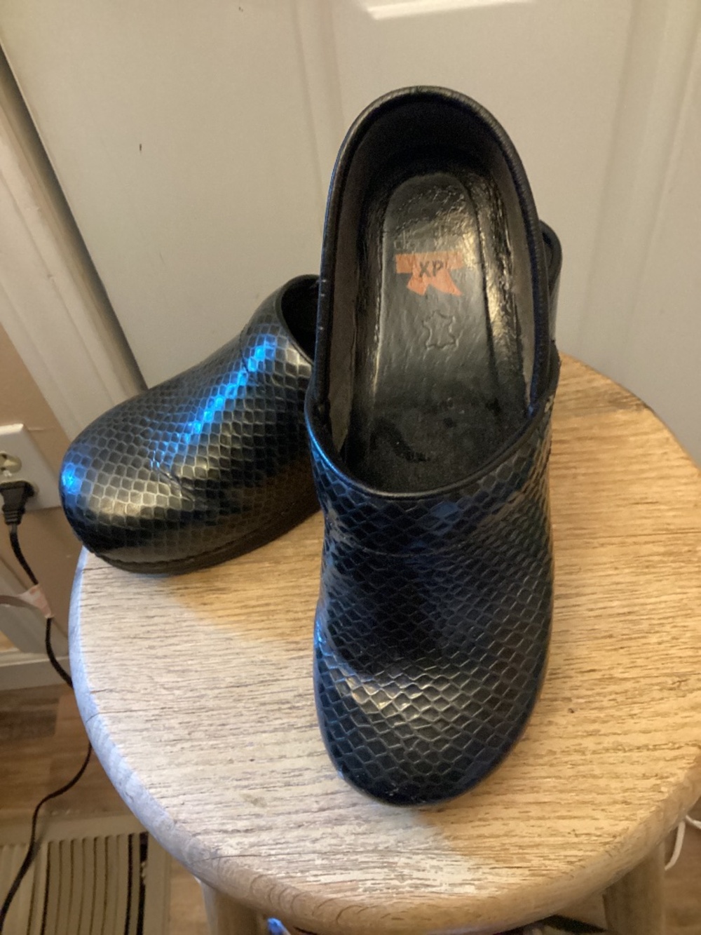 Dansko Clogs size 40 9.5-10 Nurse Waitress Doctor Shoes